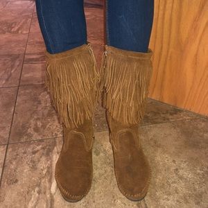 Minnetonka 2 layer fringe boots
